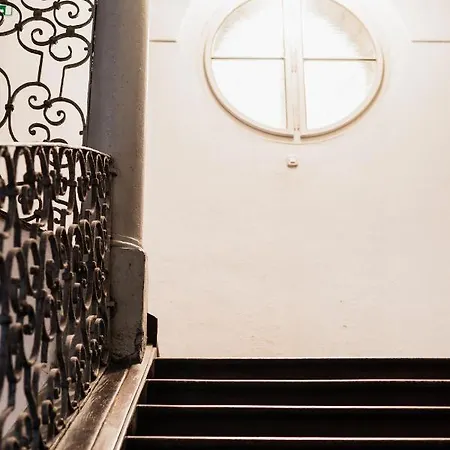 Hercules Strict Centre Apartment *
