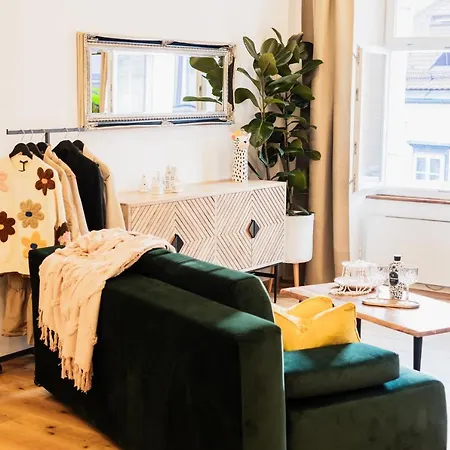 Hercules Strict Centre Apartment *